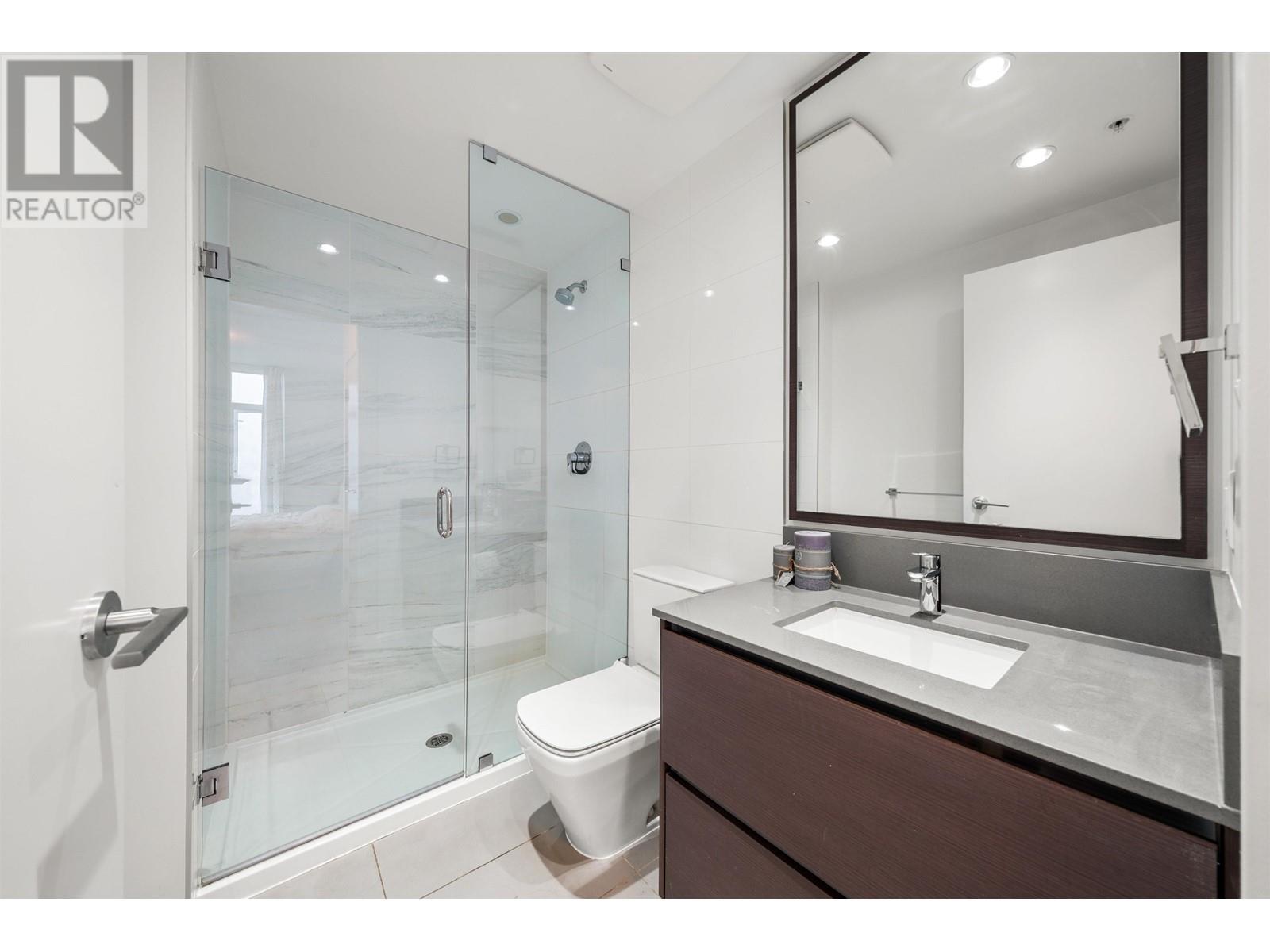 Listing Picture 18 of 22 : 3810 4670 ASSEMBLY WAY, Burnaby / 本拿比 - 魯藝地產 Yvonne Lu Group - MLS Medallion Club Member