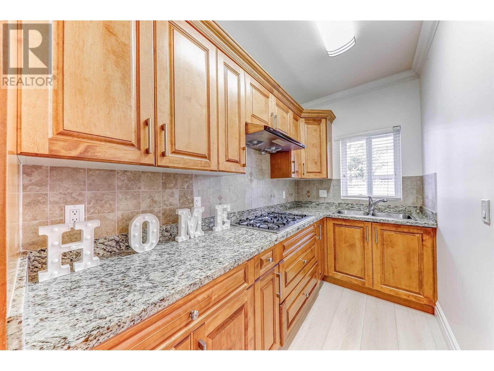 Listing Picture 17 of 40 : 6531 COMSTOCK ROAD, Richmond / 烈治文 - 魯藝地產 Yvonne Lu Group - MLS Medallion Club Member