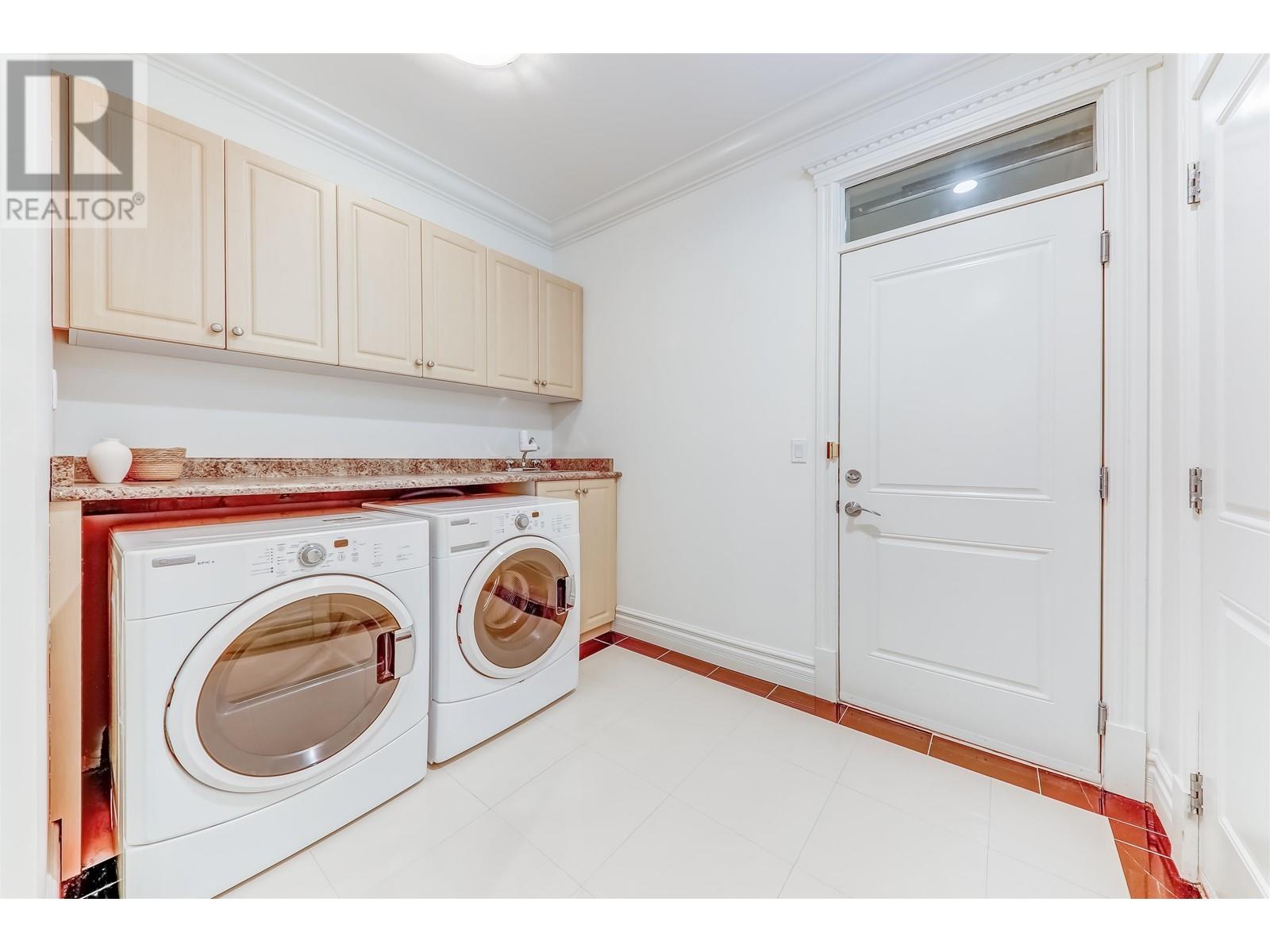 Listing Picture 37 of 40 : 6531 COMSTOCK ROAD, Richmond / 烈治文 - 魯藝地產 Yvonne Lu Group - MLS Medallion Club Member