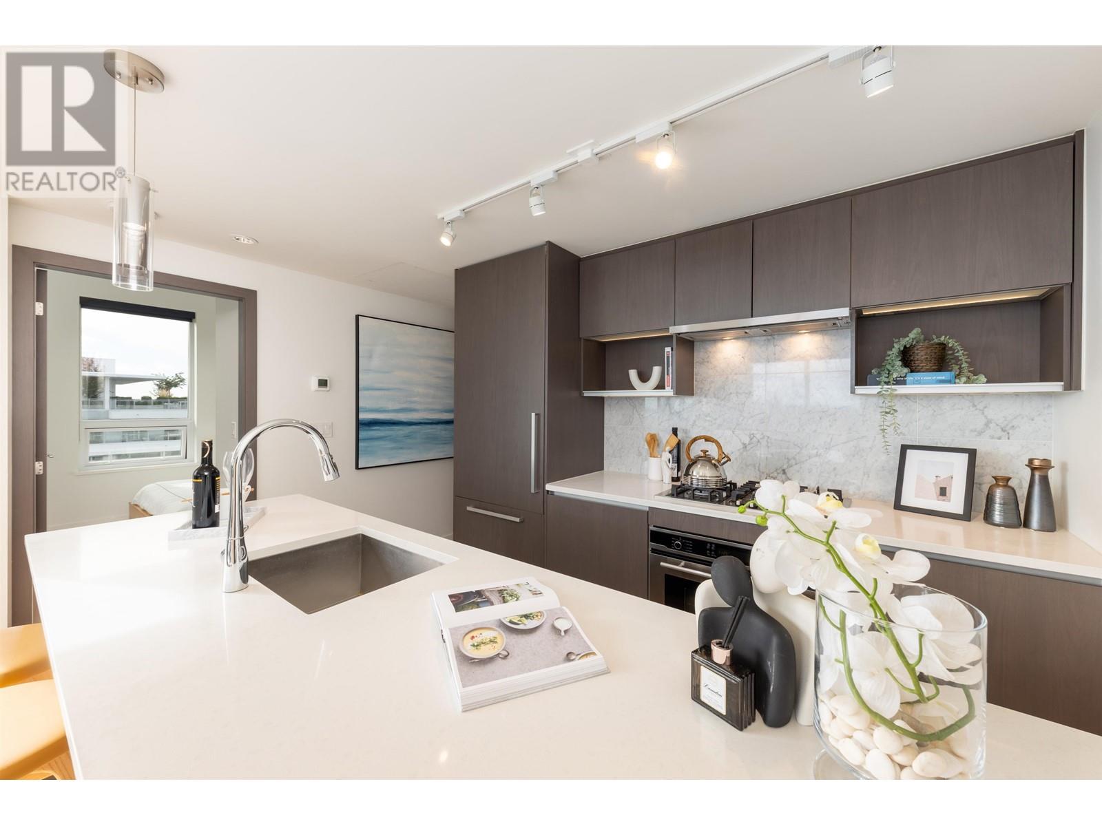 Listing Picture 16 of 40 : 1903 3233 KETCHESON ROAD, Richmond / 烈治文 - 魯藝地產 Yvonne Lu Group - MLS Medallion Club Member