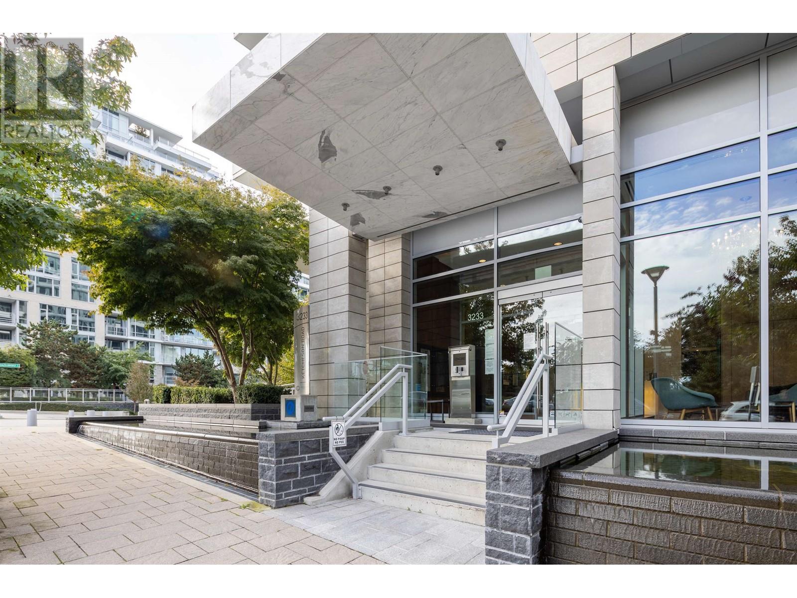 Listing Picture 35 of 40 : 1903 3233 KETCHESON ROAD, Richmond / 烈治文 - 魯藝地產 Yvonne Lu Group - MLS Medallion Club Member