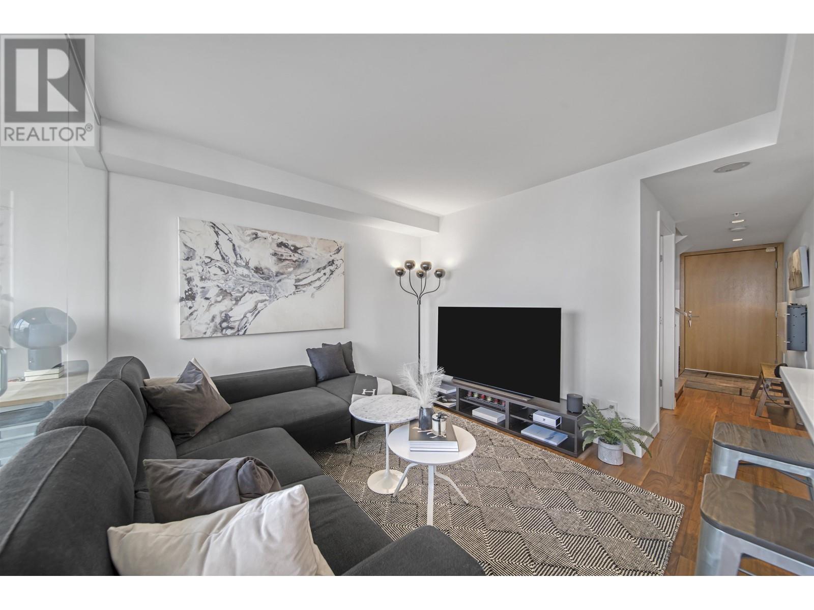 Listing Picture 10 of 29 : PH7 188 KEEFER STREET, Vancouver / 溫哥華 - 魯藝地產 Yvonne Lu Group - MLS Medallion Club Member