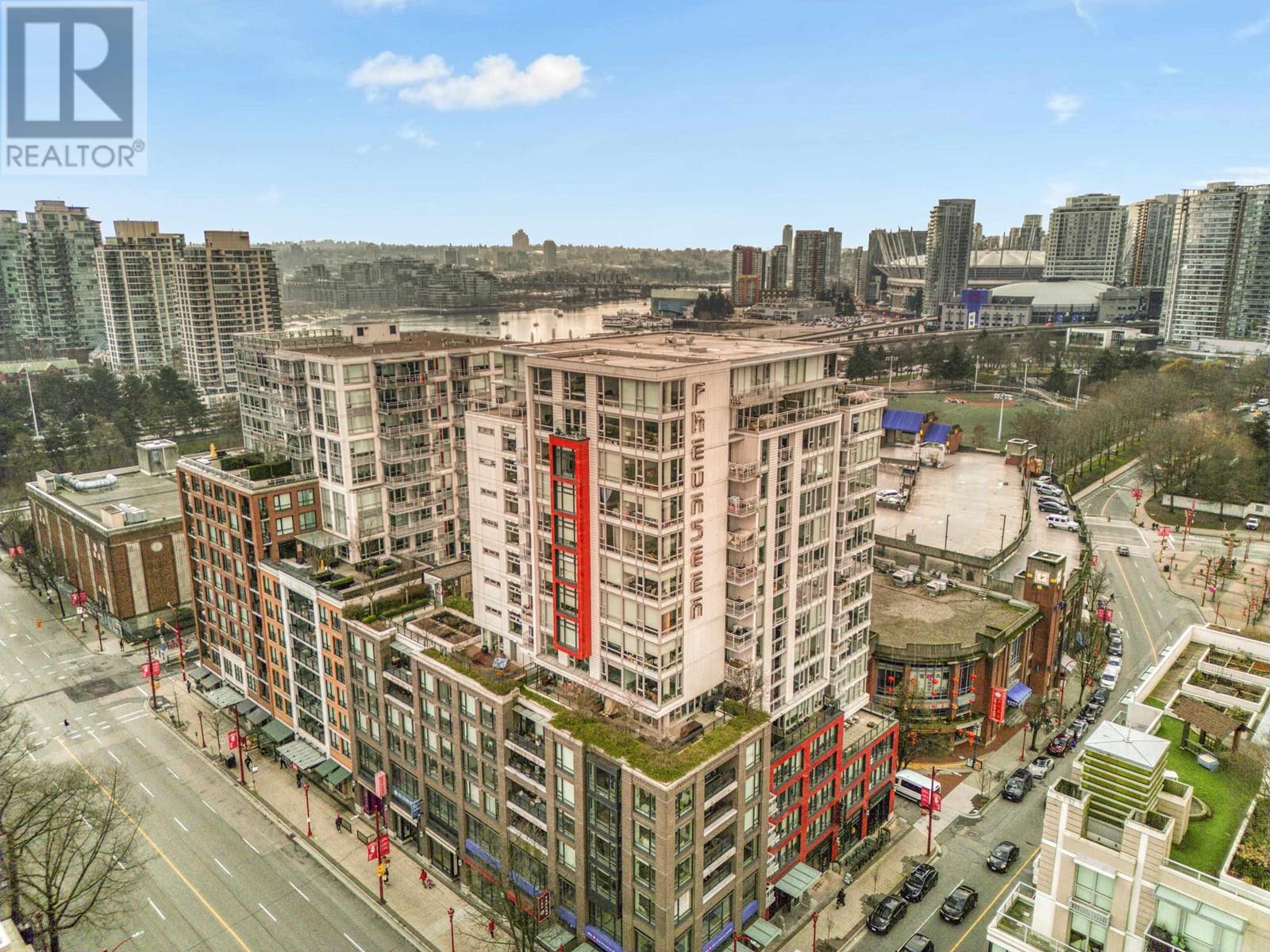 Listing Picture 2 of 29 : PH7 188 KEEFER STREET, Vancouver / 溫哥華 - 魯藝地產 Yvonne Lu Group - MLS Medallion Club Member