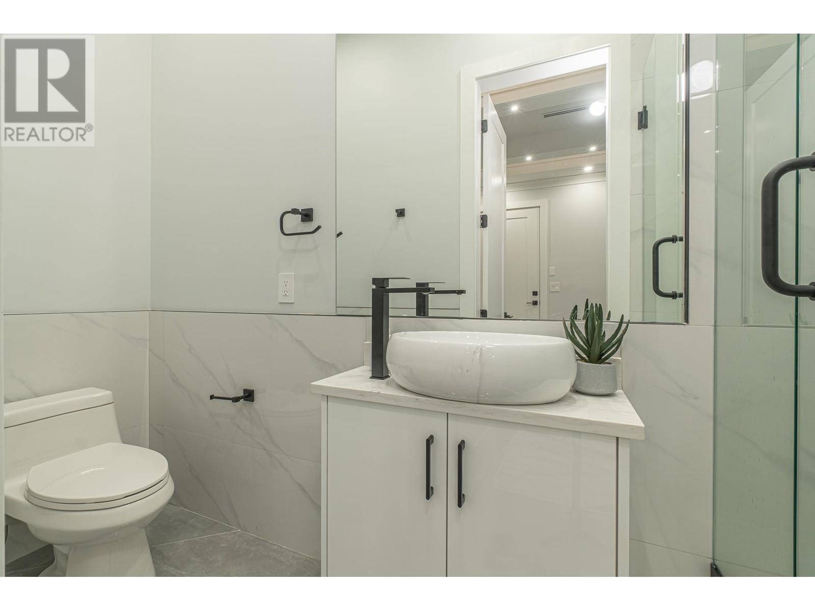 Listing Picture 28 of 31 : 11080 KING ROAD, Richmond / 烈治文 - 魯藝地產 Yvonne Lu Group - MLS Medallion Club Member