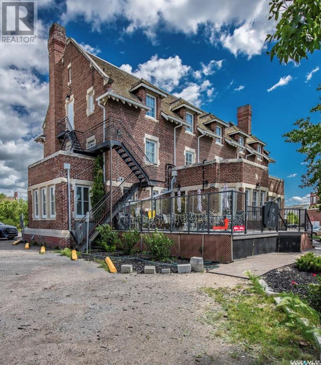 1 2445 BROAD STREET, Regina, Saskatchewan