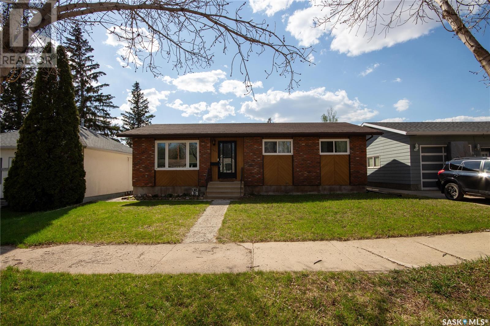 1381 95th STREET, north battleford, Saskatchewan