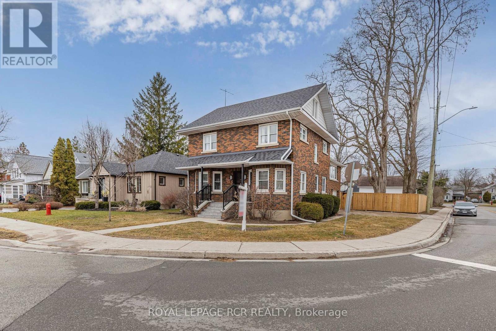 100 Harrison Avenue, Aurora, Ontario  L4G 1E3 - Photo 2 - N11920847