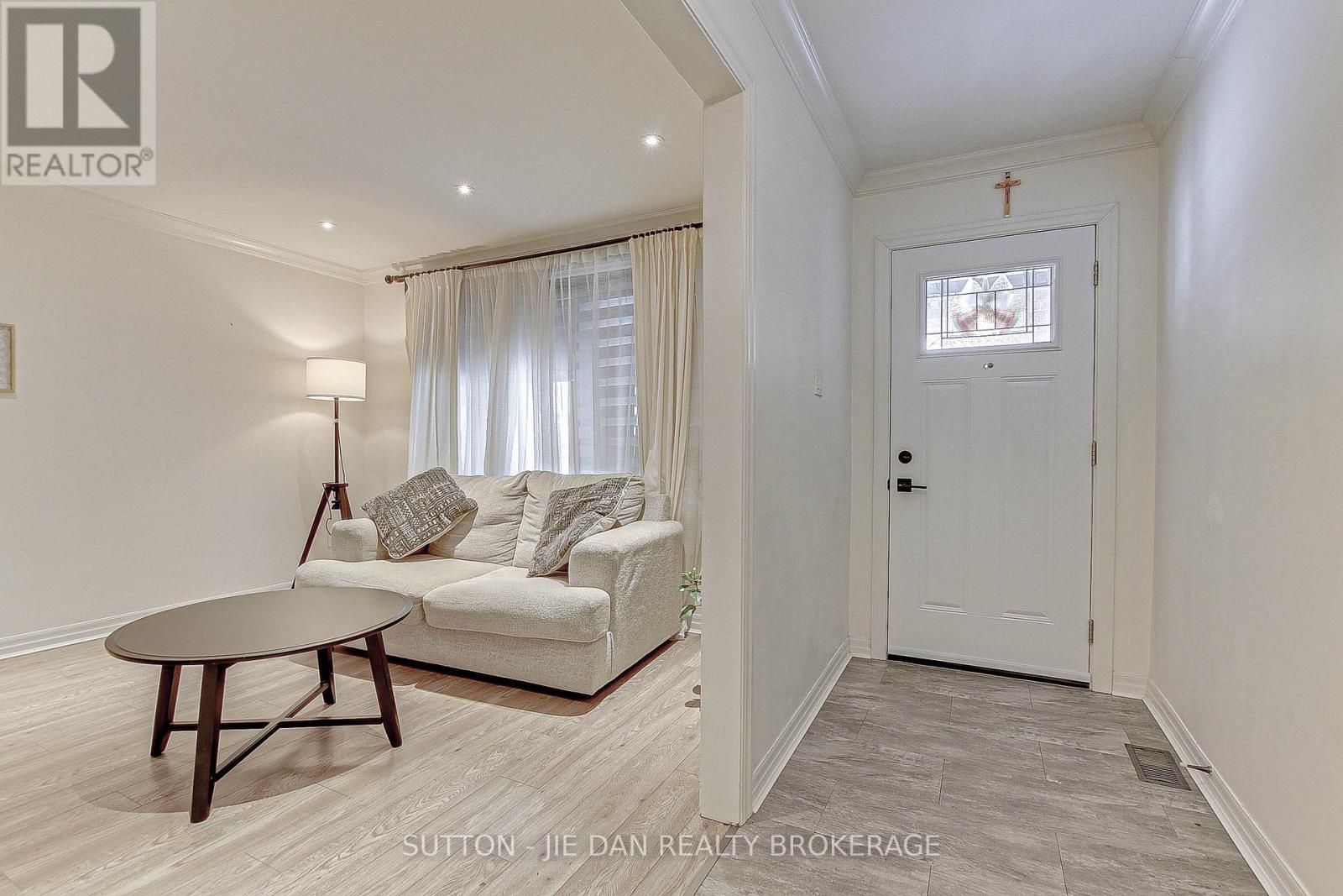 Property at 22 MURIEL CRESCENT image 2