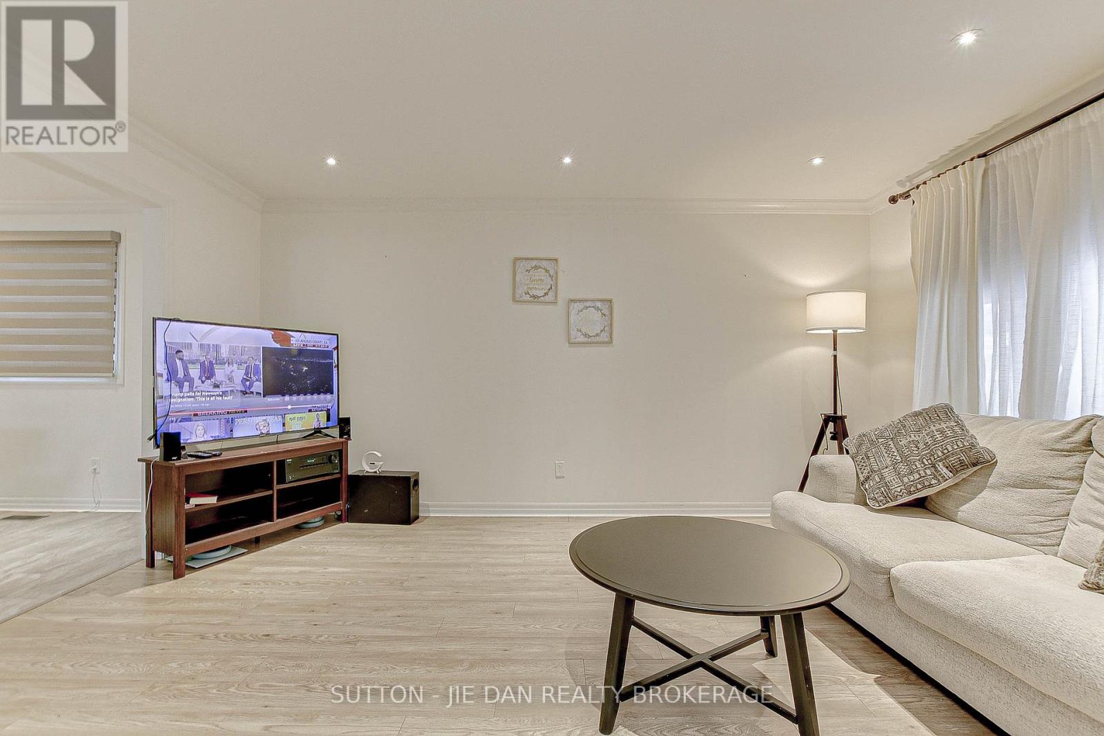 Property at 22 MURIEL CRESCENT image 3