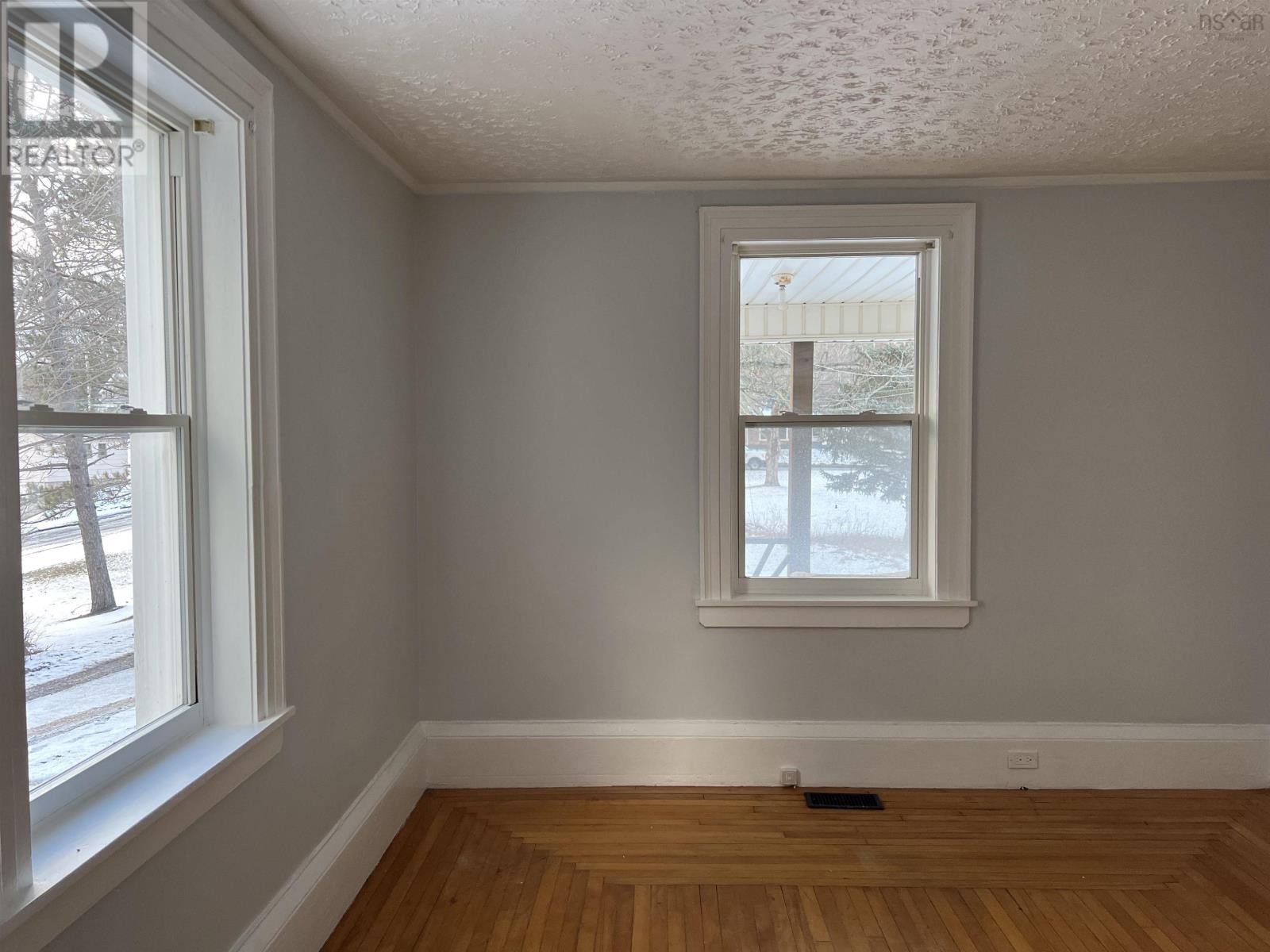 6240 Stellarton Trafalgar Road, Stellarton, Nova Scotia  B0K 1S0 - Photo 12 - 202500800