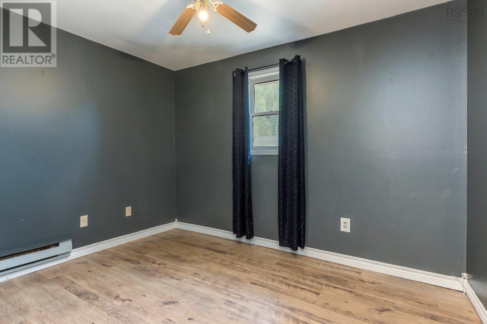 61 Dunlop Road, Brooklyn, Nova Scotia  B0N 2A0 - Photo 17 - 202500802