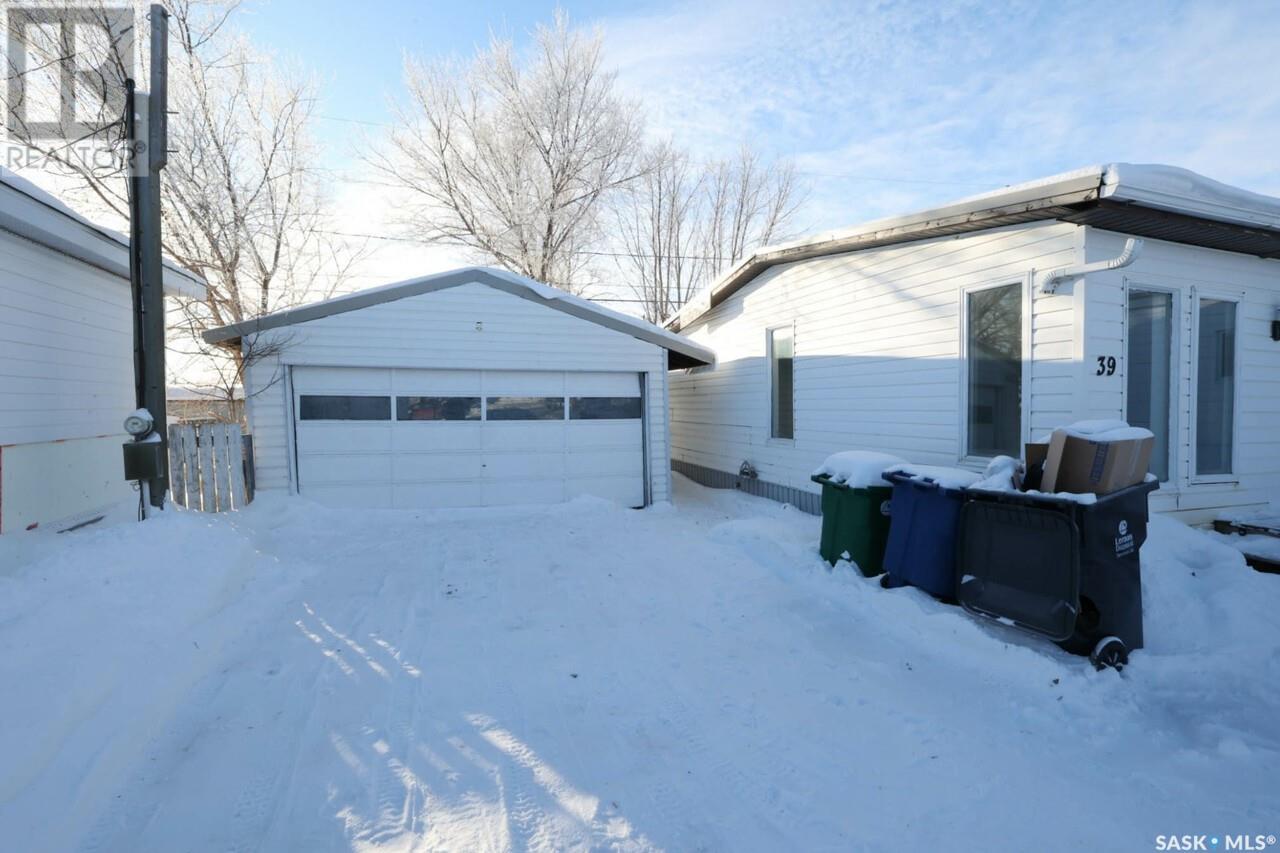 39 Walters Court, Pilot Butte, Saskatchewan  S0G 3Z0 - Photo 25 - SK992779