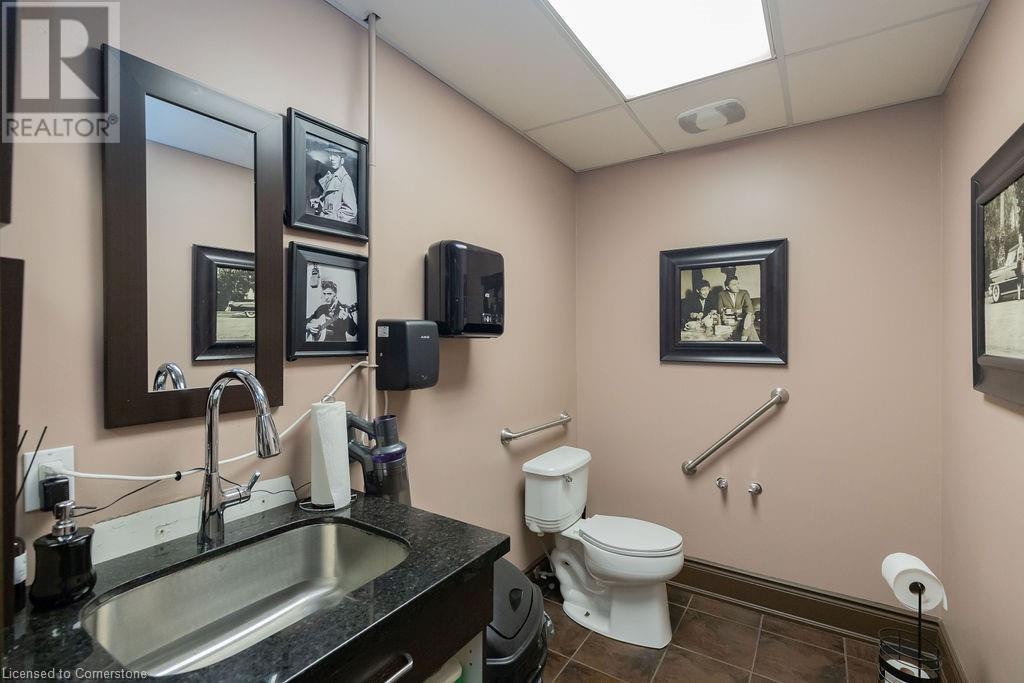 2082 Pine Street, Burlington, Ontario  L7R 0A5 - Photo 10 - 40690166