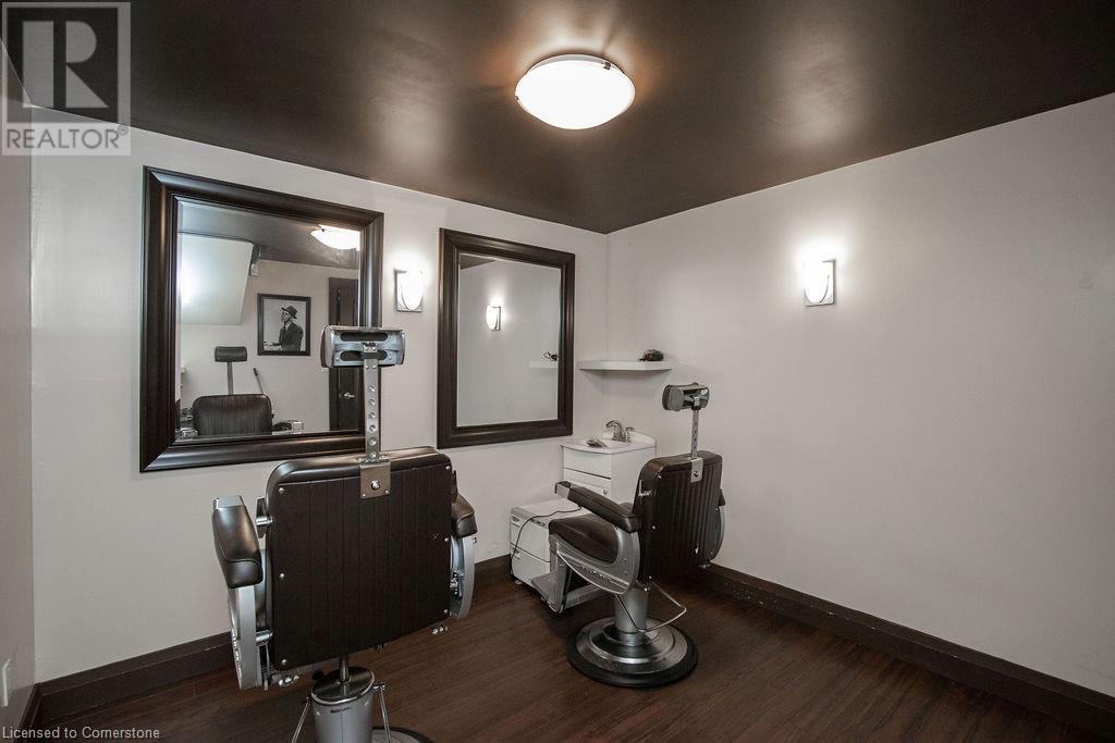 2082 Pine Street, Burlington, Ontario  L7R 0A5 - Photo 13 - 40690166