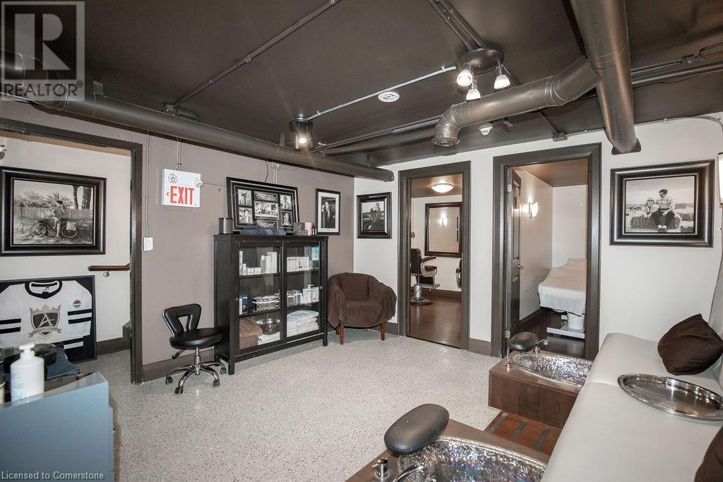 2082 Pine Street, Burlington, Ontario  L7R 0A5 - Photo 14 - 40690166