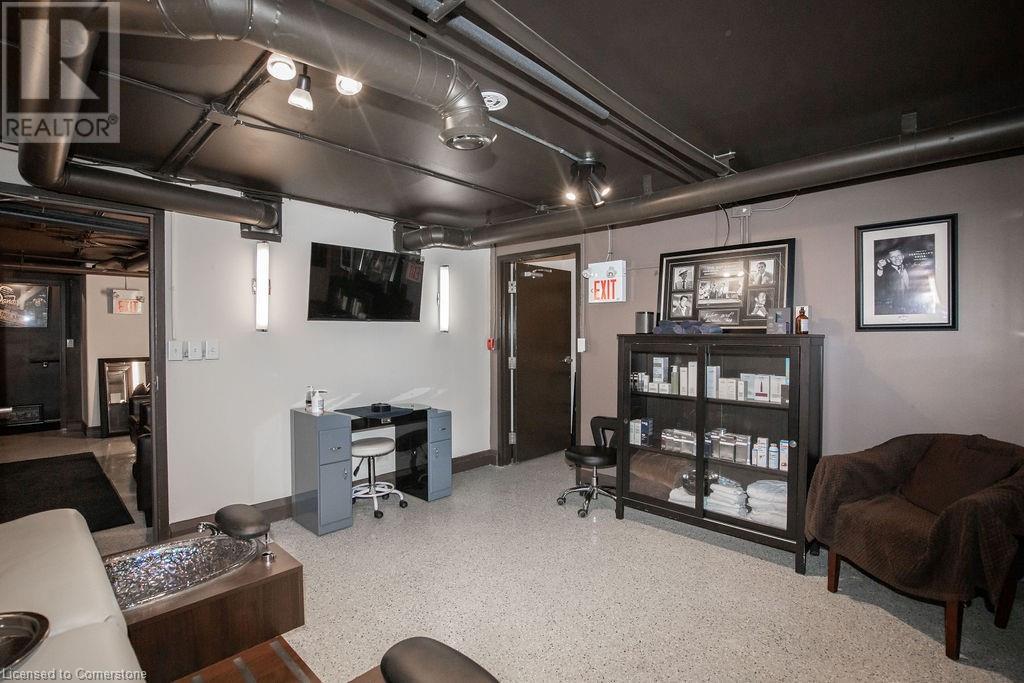 2082 Pine Street, Burlington, Ontario  L7R 0A5 - Photo 17 - 40690166