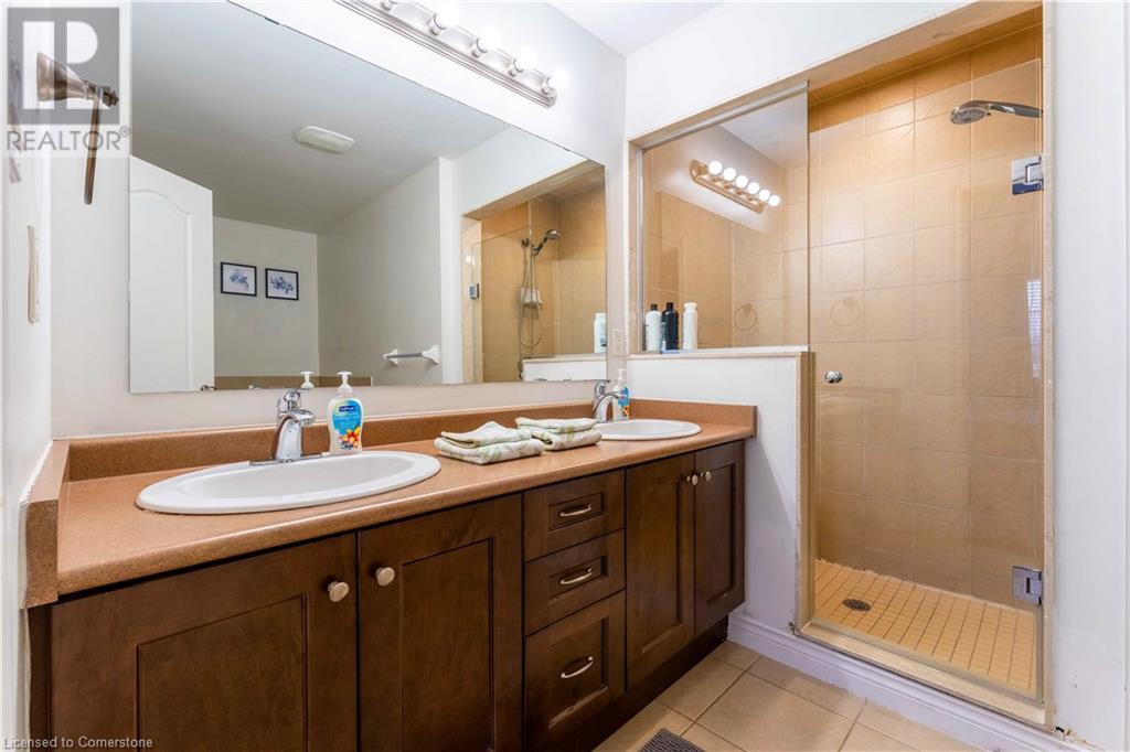 2082 Pine Street, Burlington, Ontario  L7R 0A5 - Photo 45 - 40690166