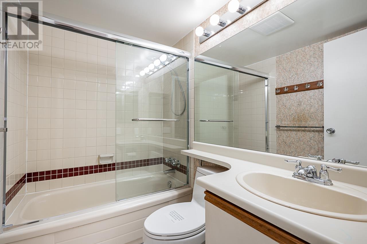 Listing Picture 27 of 28 : 902 6595 BONSOR AVENUE, Burnaby / 本拿比 - 魯藝地產 Yvonne Lu Group - MLS Medallion Club Member