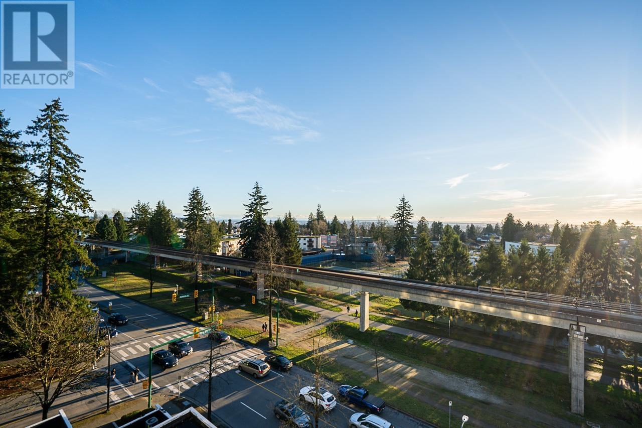 Listing Picture 2 of 28 : 902 6595 BONSOR AVENUE, Burnaby / 本拿比 - 魯藝地產 Yvonne Lu Group - MLS Medallion Club Member