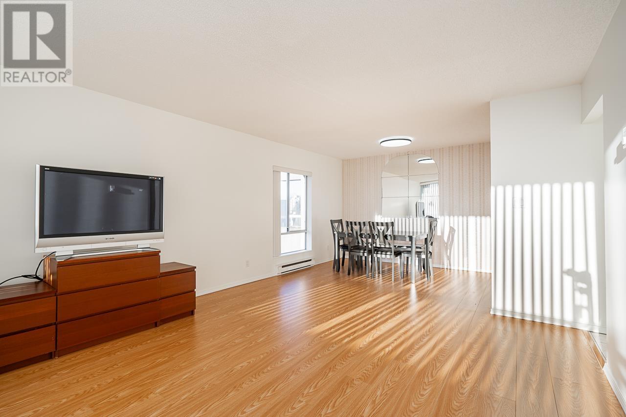 Listing Picture 15 of 28 : 902 6595 BONSOR AVENUE, Burnaby / 本拿比 - 魯藝地產 Yvonne Lu Group - MLS Medallion Club Member