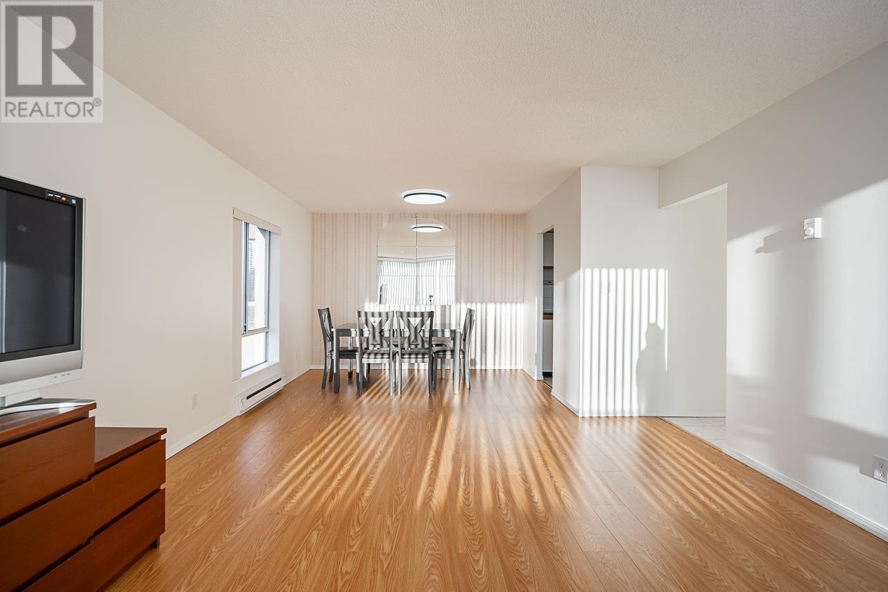 Listing Picture 14 of 28 : 902 6595 BONSOR AVENUE, Burnaby / 本拿比 - 魯藝地產 Yvonne Lu Group - MLS Medallion Club Member