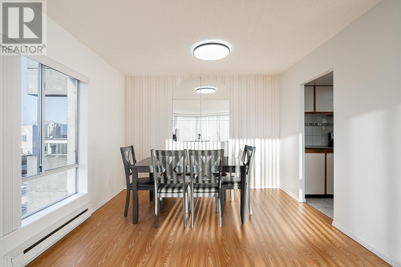 Listing Picture 16 of 28 : 902 6595 BONSOR AVENUE, Burnaby / 本拿比 - 魯藝地產 Yvonne Lu Group - MLS Medallion Club Member