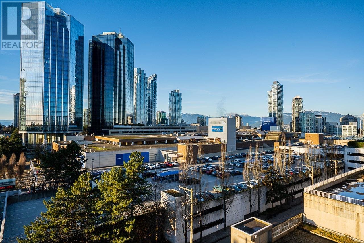 Listing Picture 6 of 28 : 902 6595 BONSOR AVENUE, Burnaby / 本拿比 - 魯藝地產 Yvonne Lu Group - MLS Medallion Club Member