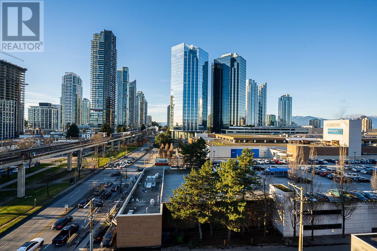 Listing Picture 5 of 28 : 902 6595 BONSOR AVENUE, Burnaby / 本拿比 - 魯藝地產 Yvonne Lu Group - MLS Medallion Club Member