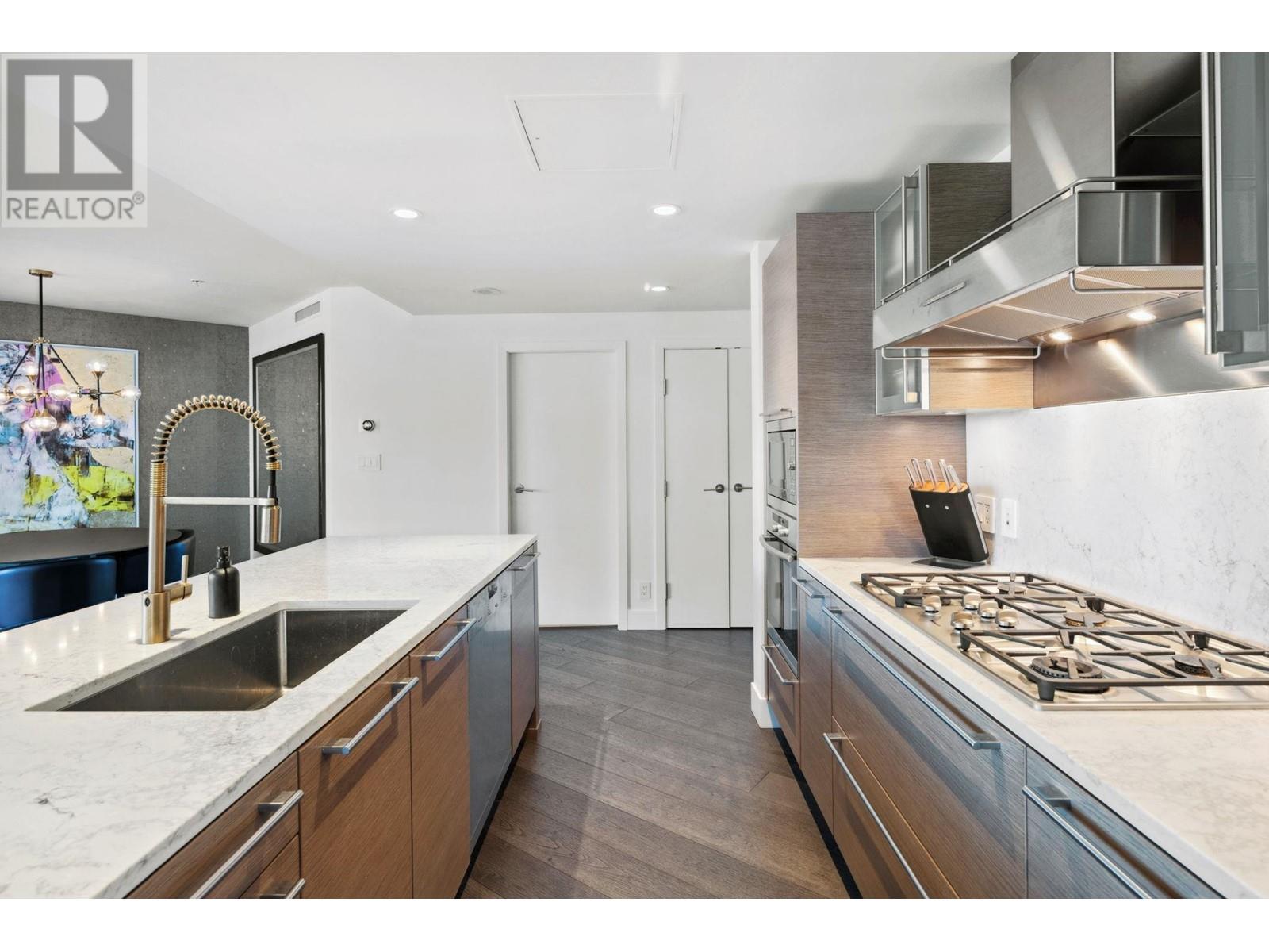 Listing Picture 16 of 34 : 2109 1111 ALBERNI STREET, Vancouver / 溫哥華 - 魯藝地產 Yvonne Lu Group - MLS Medallion Club Member