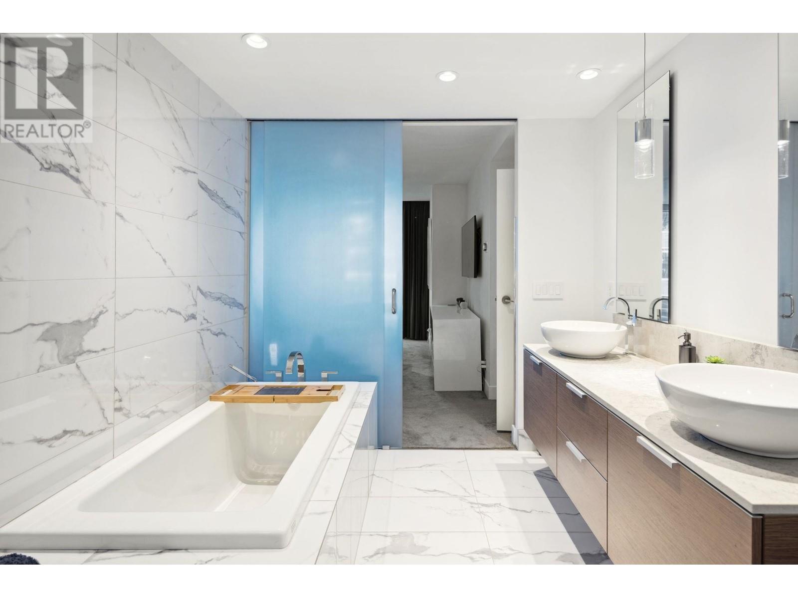 Listing Picture 24 of 34 : 2109 1111 ALBERNI STREET, Vancouver / 溫哥華 - 魯藝地產 Yvonne Lu Group - MLS Medallion Club Member