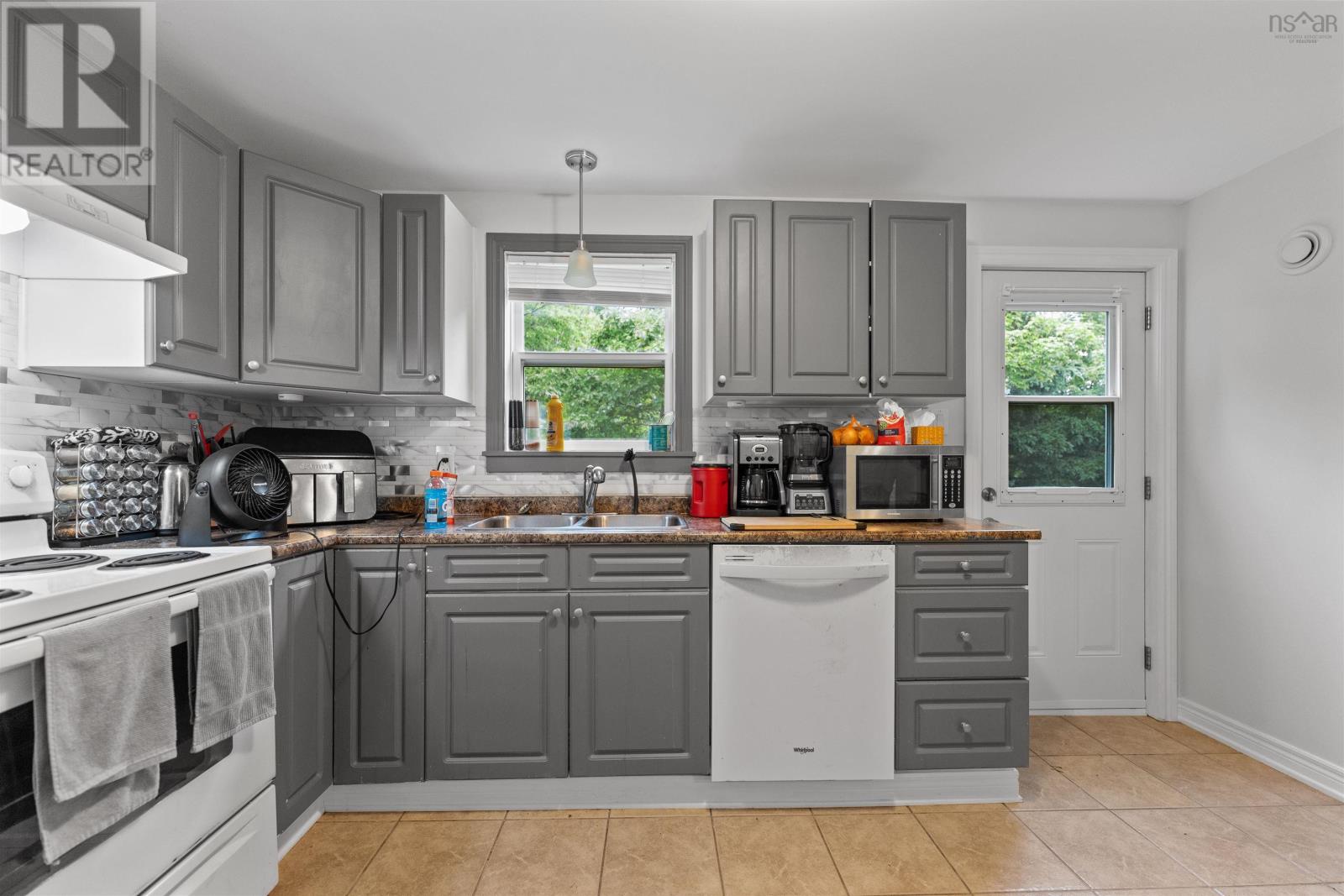 87 Meadowbrook Drive, Bedford, Nova Scotia  B4A 1R2 - Photo 25 - 202500807