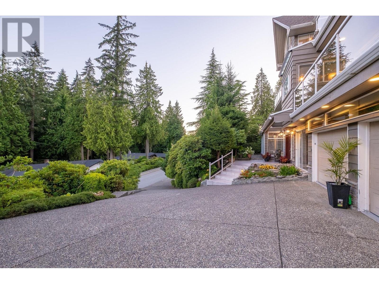 1375 Camridge Road, West Vancouver, British Columbia  V7S 2M7 - Photo 3 - R2955925