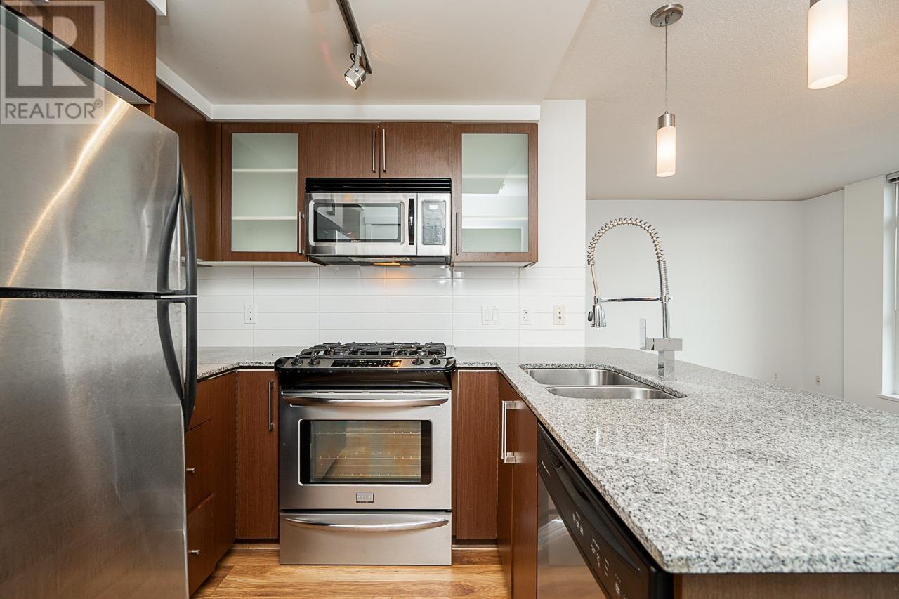 Listing Picture 5 of 25 : 617 8068 WESTMINSTER HIGHWAY, Richmond / 烈治文 - 魯藝地產 Yvonne Lu Group - MLS Medallion Club Member