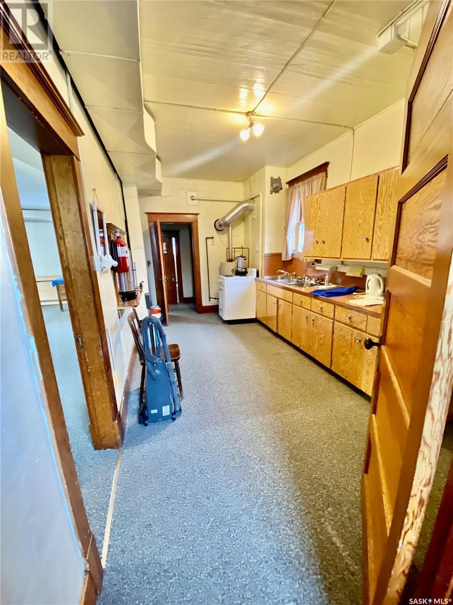 385 Main Street, Briercrest, Saskatchewan  S0H 0K0 - Photo 8 - SK992883