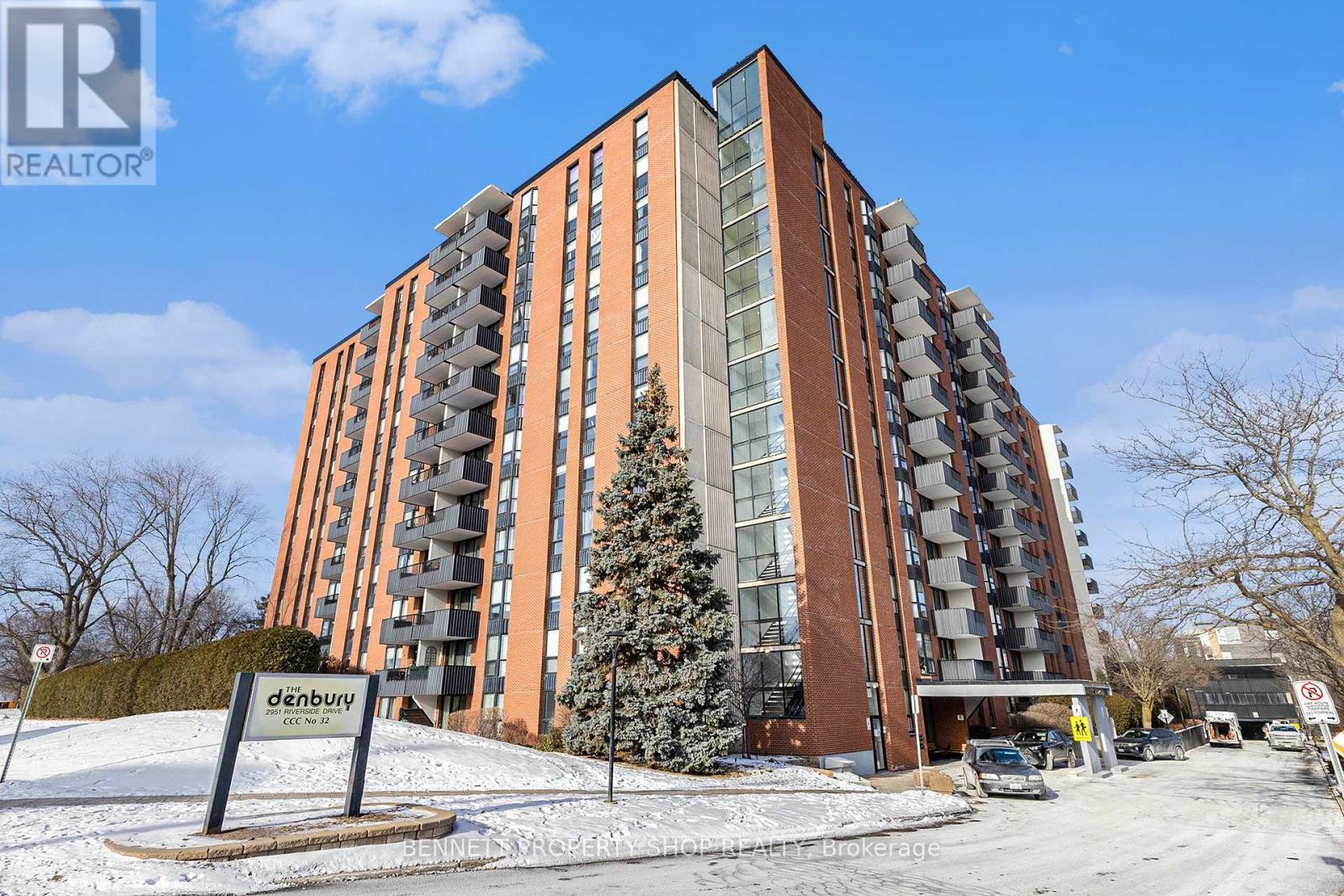 1015 - 2951 RIVERSIDE DRIVE Ottawa