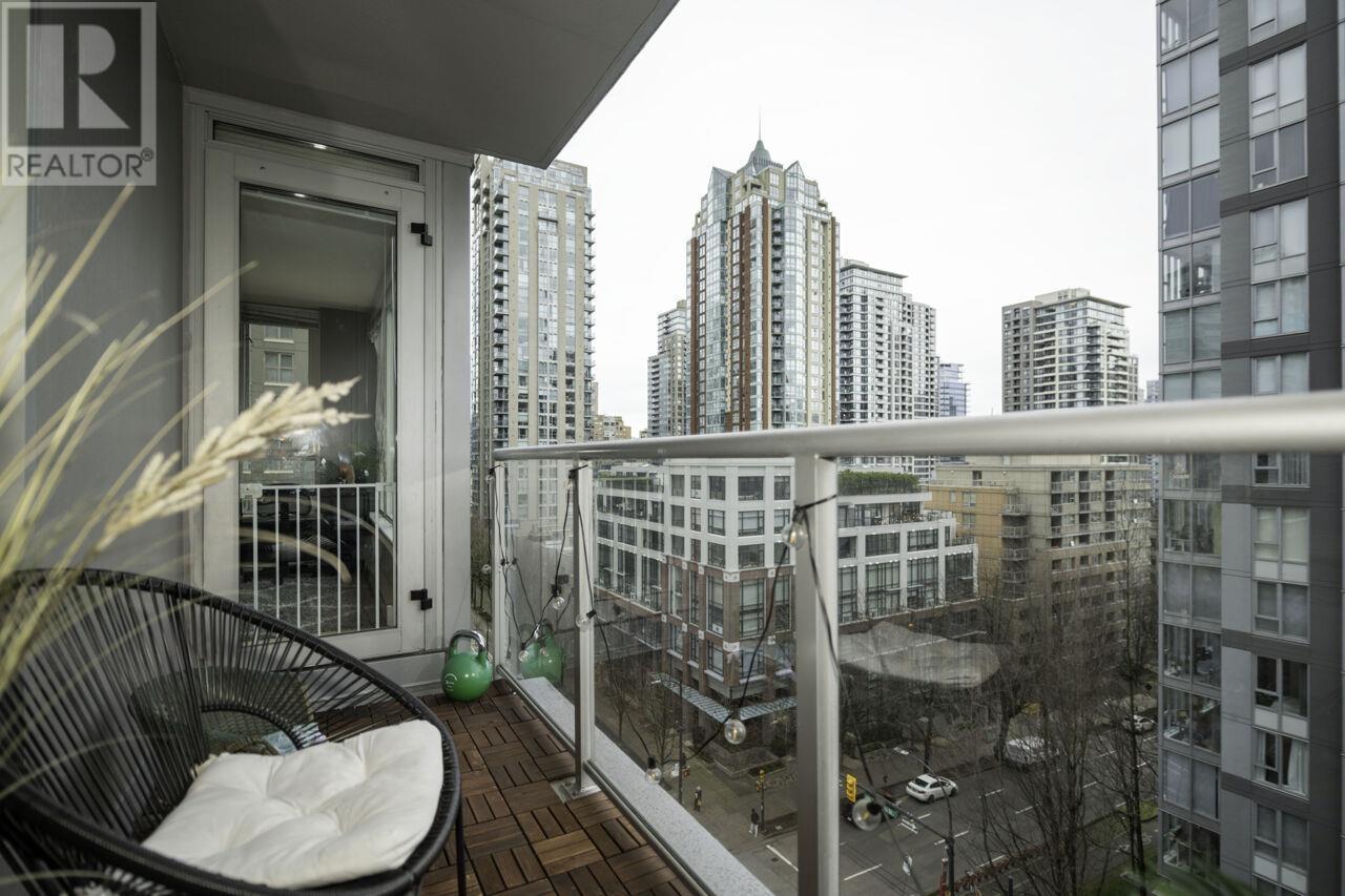 Listing Picture 7 of 25 : 904 1001 RICHARDS STREET, Vancouver / 溫哥華 - 魯藝地產 Yvonne Lu Group - MLS Medallion Club Member