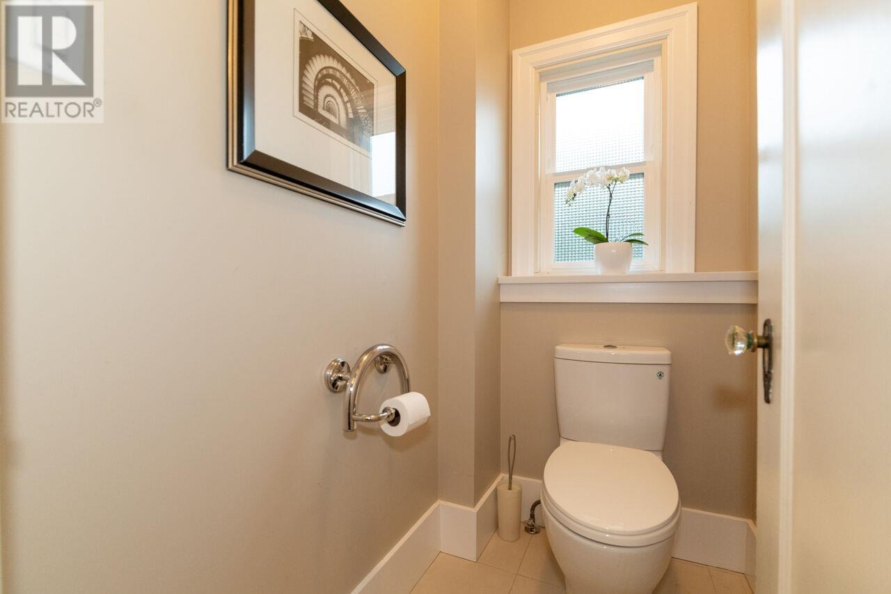 Listing Picture 23 of 36 : 3869 W 38TH AVENUE, Vancouver / 溫哥華 - 魯藝地產 Yvonne Lu Group - MLS Medallion Club Member