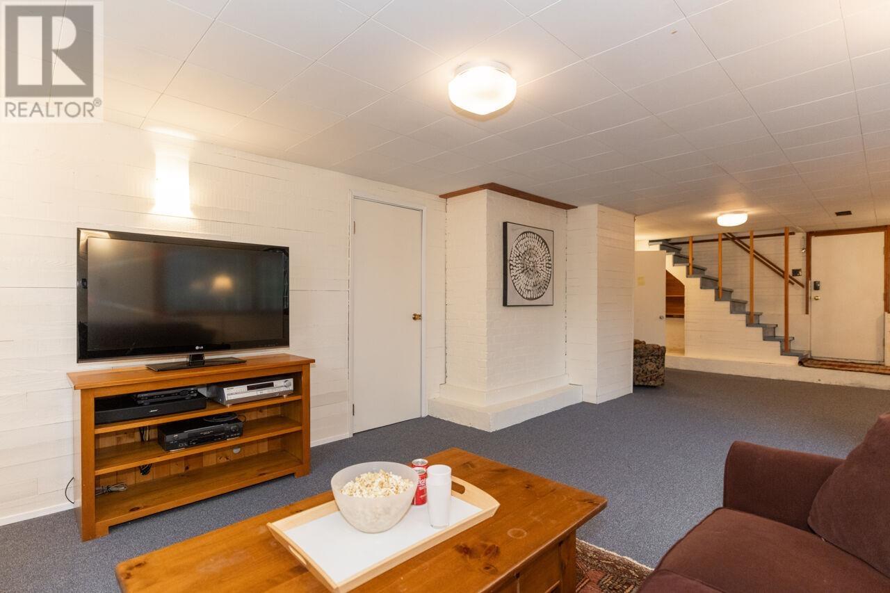 Listing Picture 28 of 36 : 3869 W 38TH AVENUE, Vancouver / 溫哥華 - 魯藝地產 Yvonne Lu Group - MLS Medallion Club Member