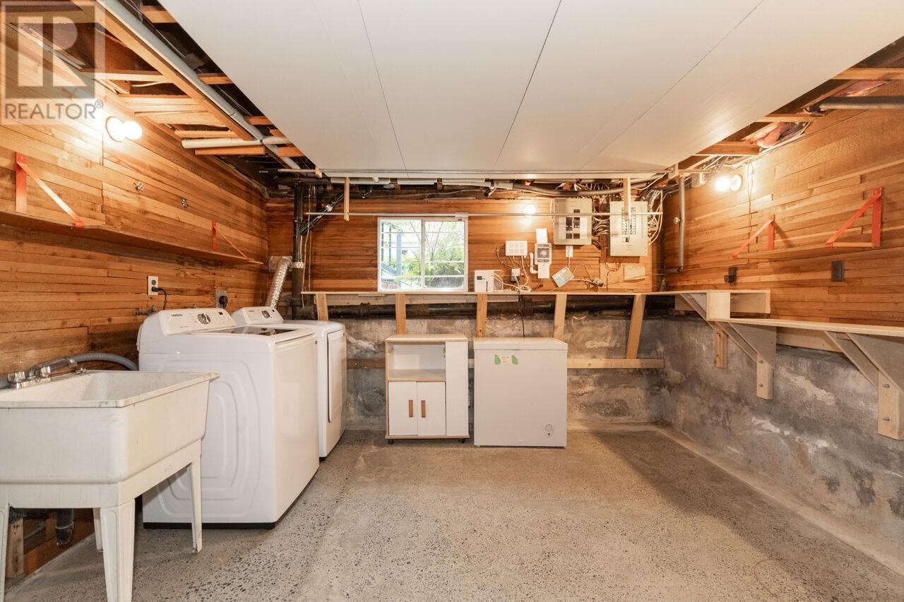 Listing Picture 30 of 36 : 3869 W 38TH AVENUE, Vancouver / 溫哥華 - 魯藝地產 Yvonne Lu Group - MLS Medallion Club Member