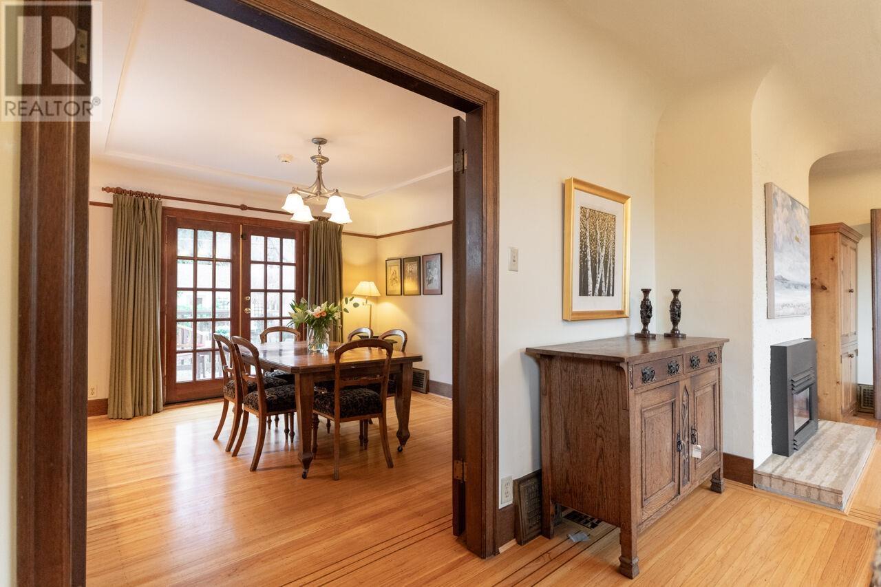 Listing Picture 7 of 36 : 3869 W 38TH AVENUE, Vancouver / 溫哥華 - 魯藝地產 Yvonne Lu Group - MLS Medallion Club Member