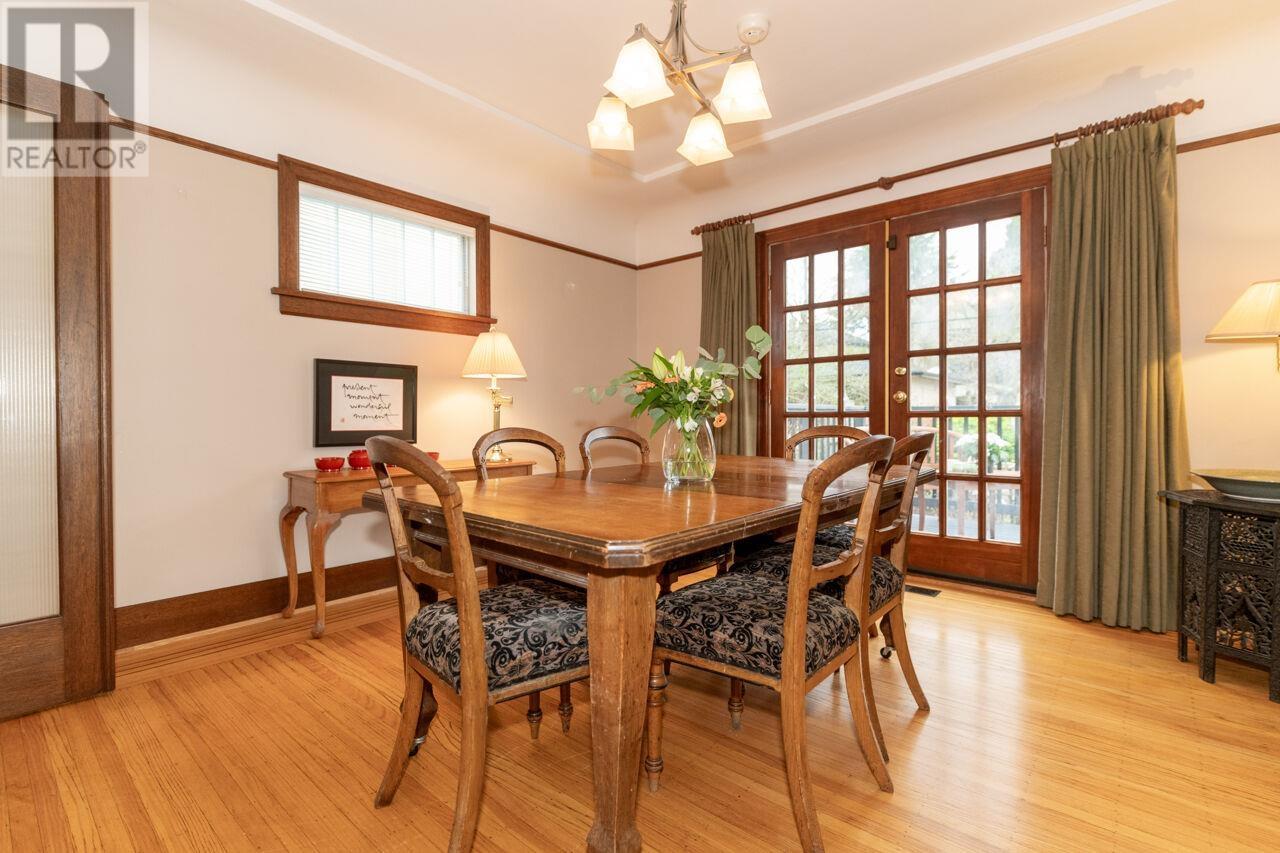 Listing Picture 8 of 36 : 3869 W 38TH AVENUE, Vancouver / 溫哥華 - 魯藝地產 Yvonne Lu Group - MLS Medallion Club Member