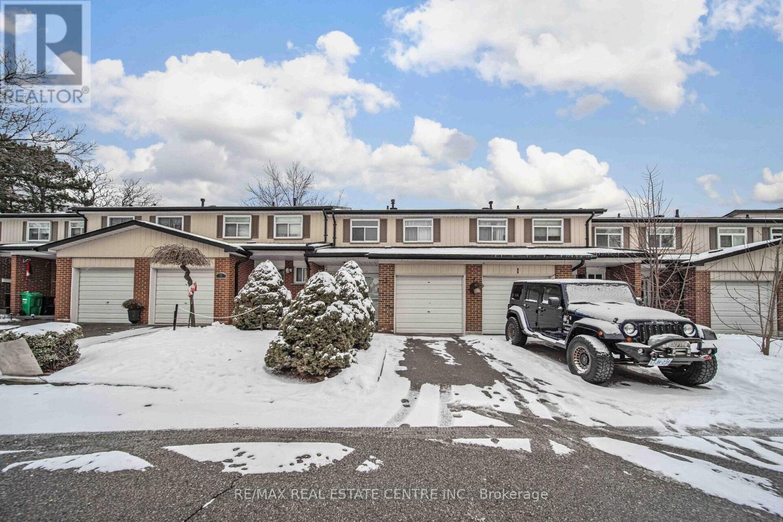 27 VODDEN COURT, Brampton, Ontario