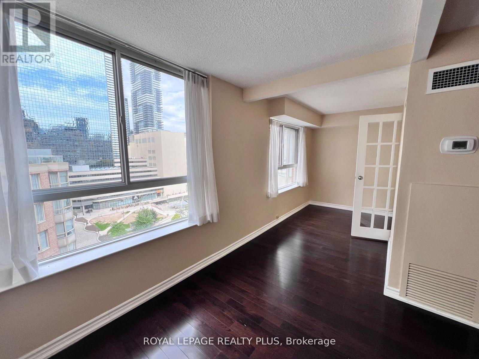 1601 - 44 Gerrard Street W, Toronto, Ontario  M5G 2K2 - Photo 10 - C11922661