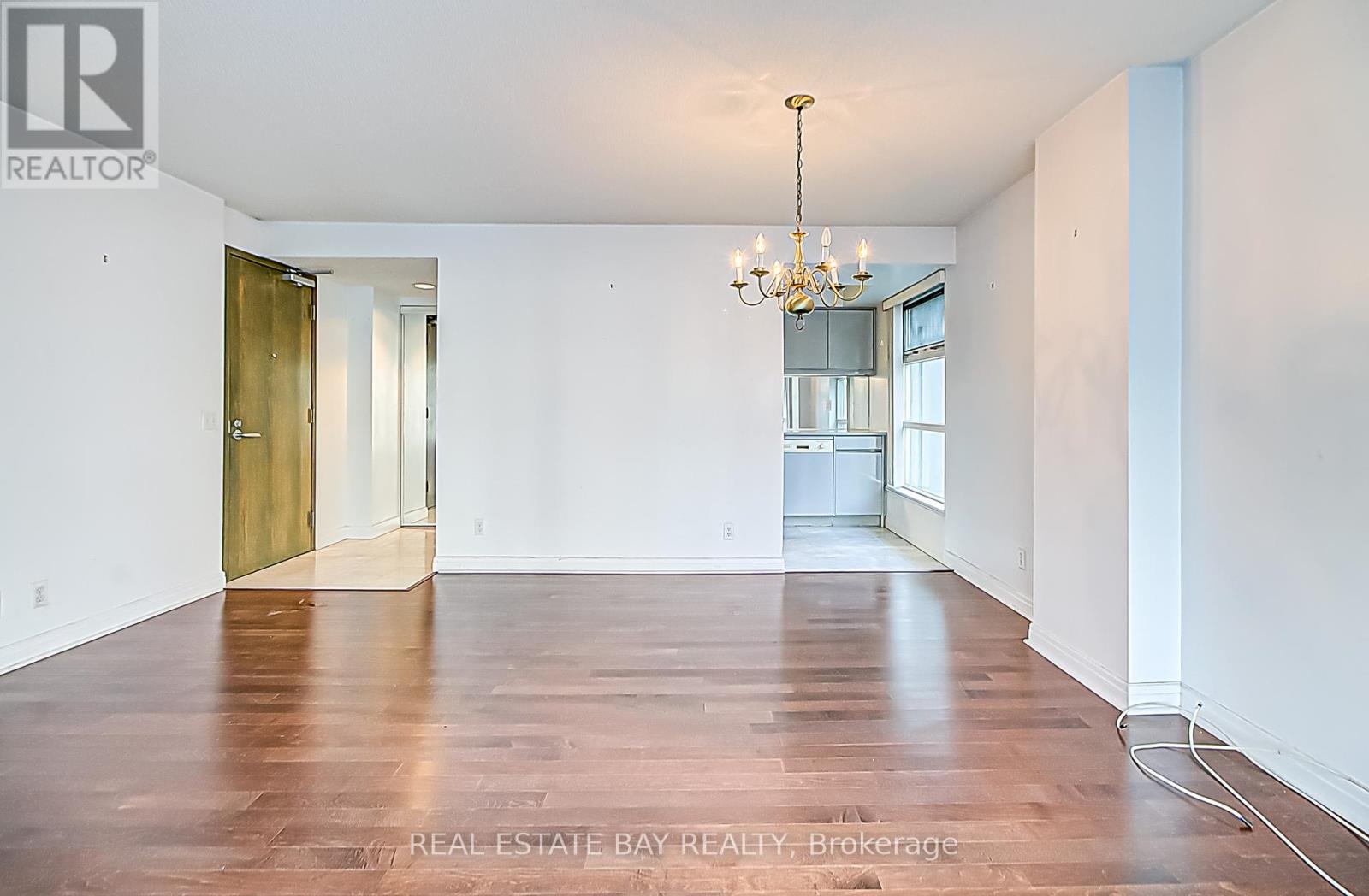 Property at 1005 - 50 LOMBARD STREET image 4