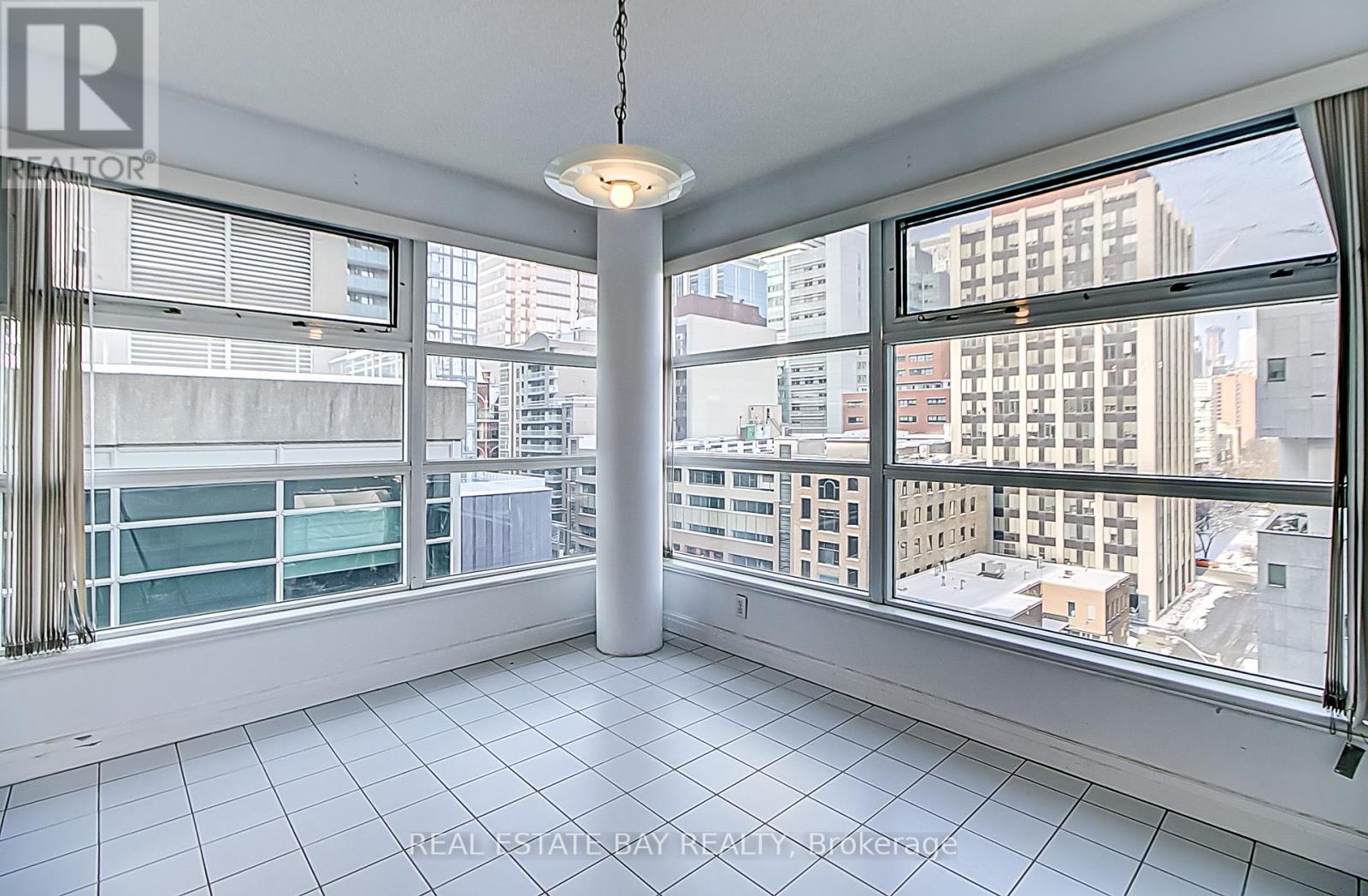 1005 - 50 Lombard Street, Toronto (Church-Yonge Corridor), Ontario  M5C 2X4 - Photo 8 - C11922668