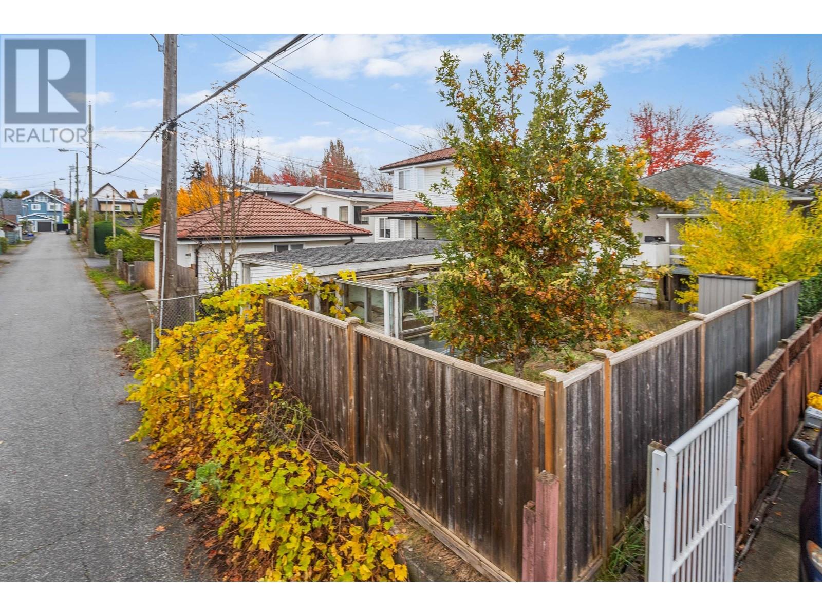 Listing Picture 4 of 29 : 5787 ST. MARGARETS STREET, Vancouver / 溫哥華 - 魯藝地產 Yvonne Lu Group - MLS Medallion Club Member