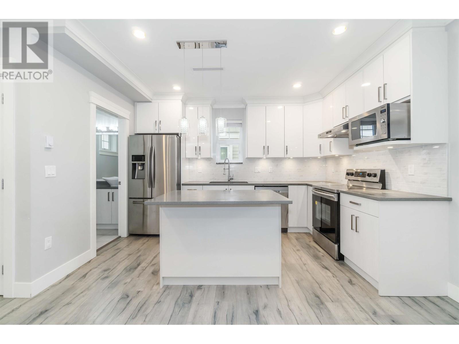 Listing Picture 8 of 30 : 5665 KILLARNEY STREET, Vancouver / 溫哥華 - 魯藝地產 Yvonne Lu Group - MLS Medallion Club Member