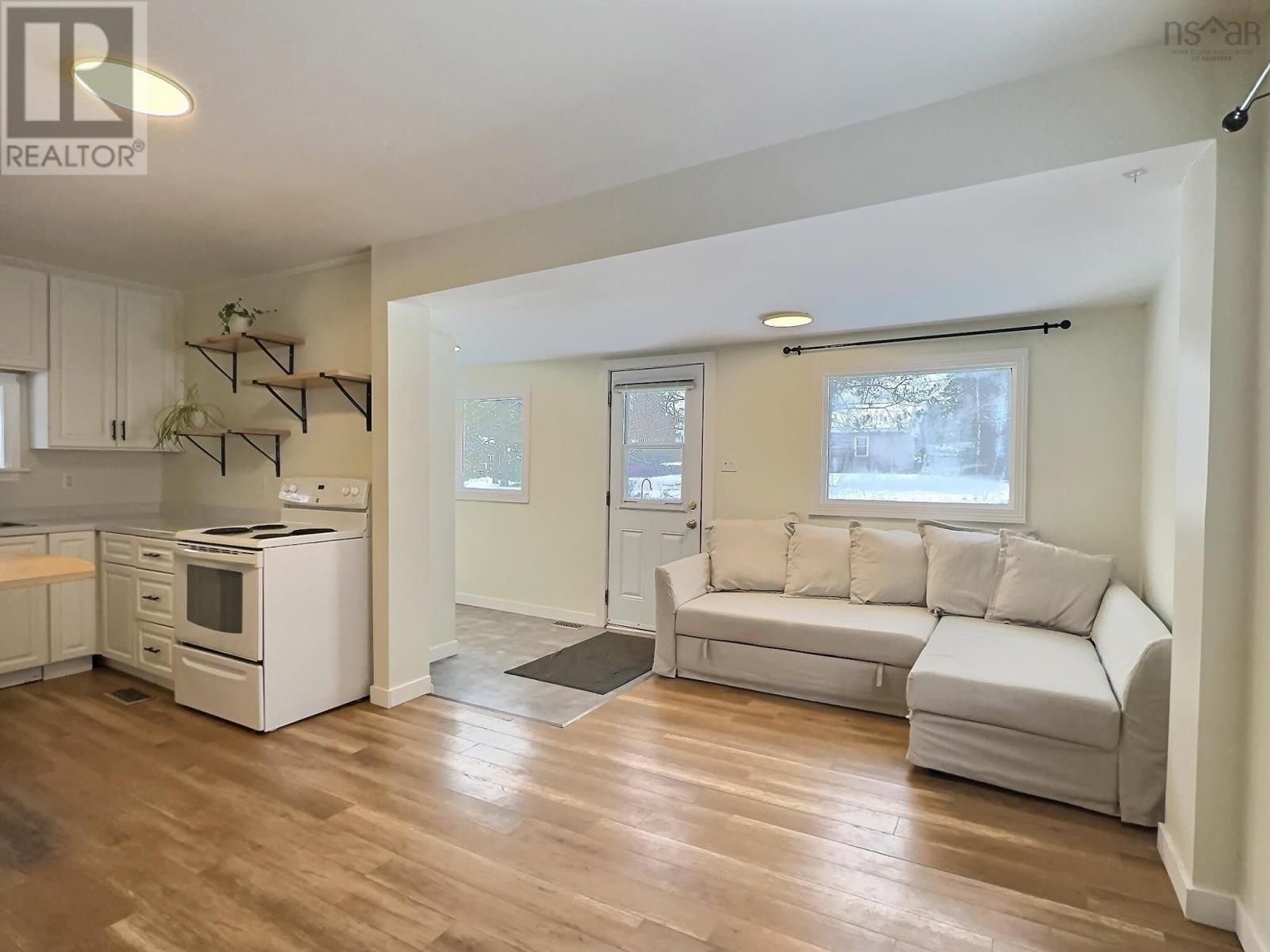 64 Salmon River Road, Valley, Nova Scotia  B6L 2S5 - Photo 4 - 202500826