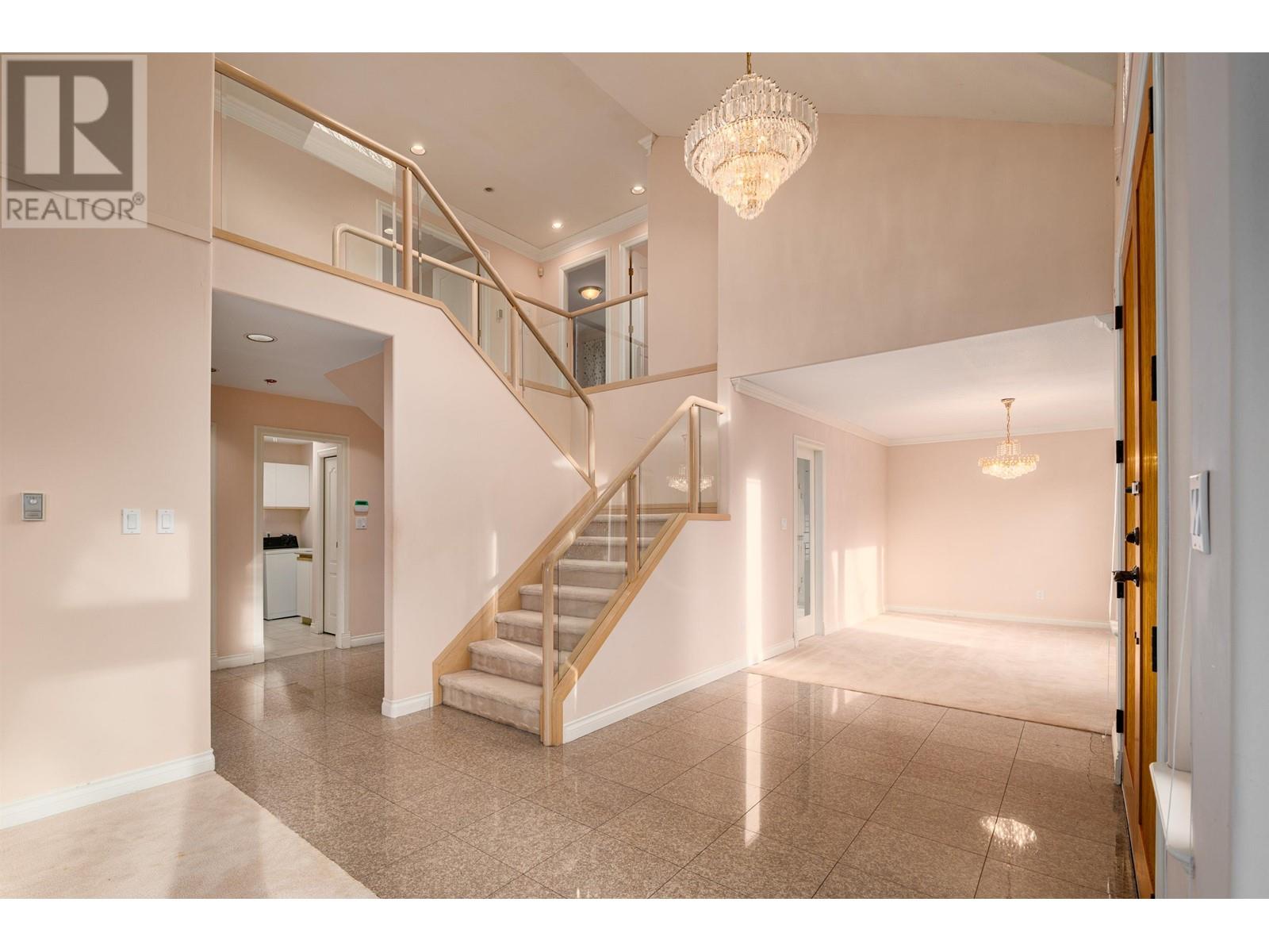 5411 Floyd Avenue, Richmond, British Columbia  V7E 5M9 - Photo 2 - R2954883