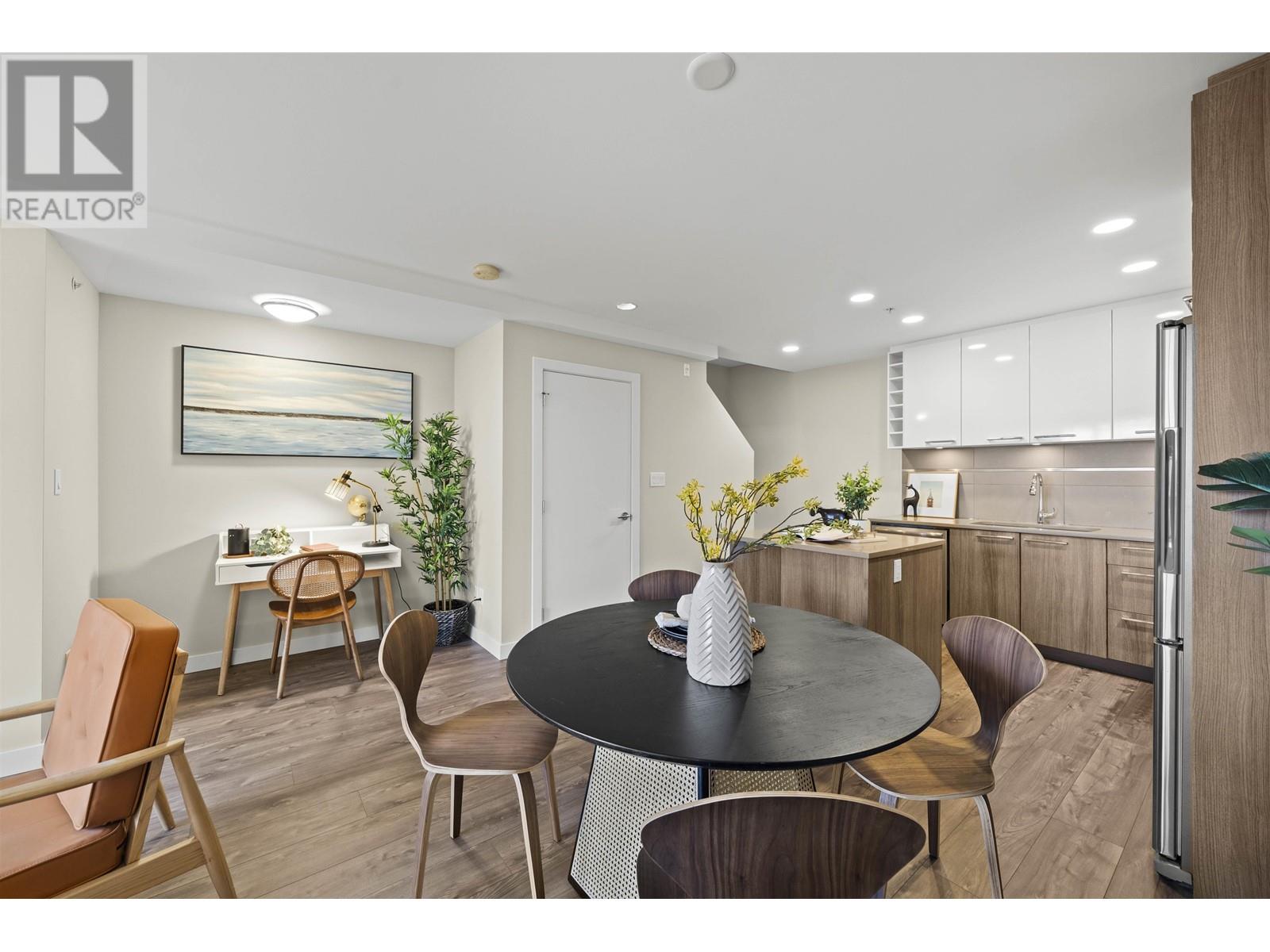 Listing Picture 4 of 18 : 108 9350 UNIVERSITY HIGH STREET, Burnaby / 本拿比 - 魯藝地產 Yvonne Lu Group - MLS Medallion Club Member